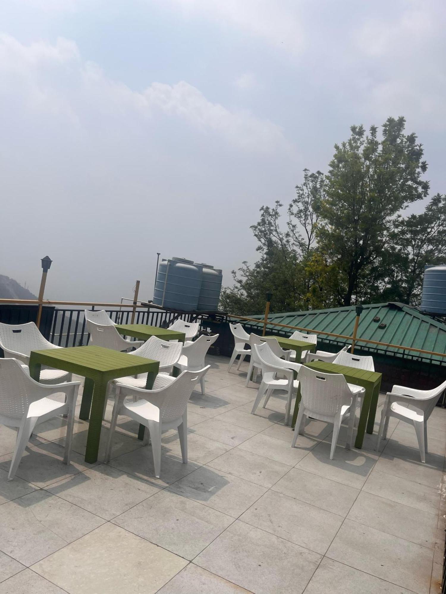 Royal Hill Inn Масурі Екстер'єр фото